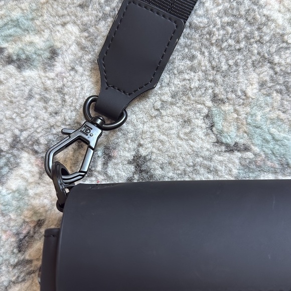 Gaston Luga x Nikon Bag - Picture 15 of 16